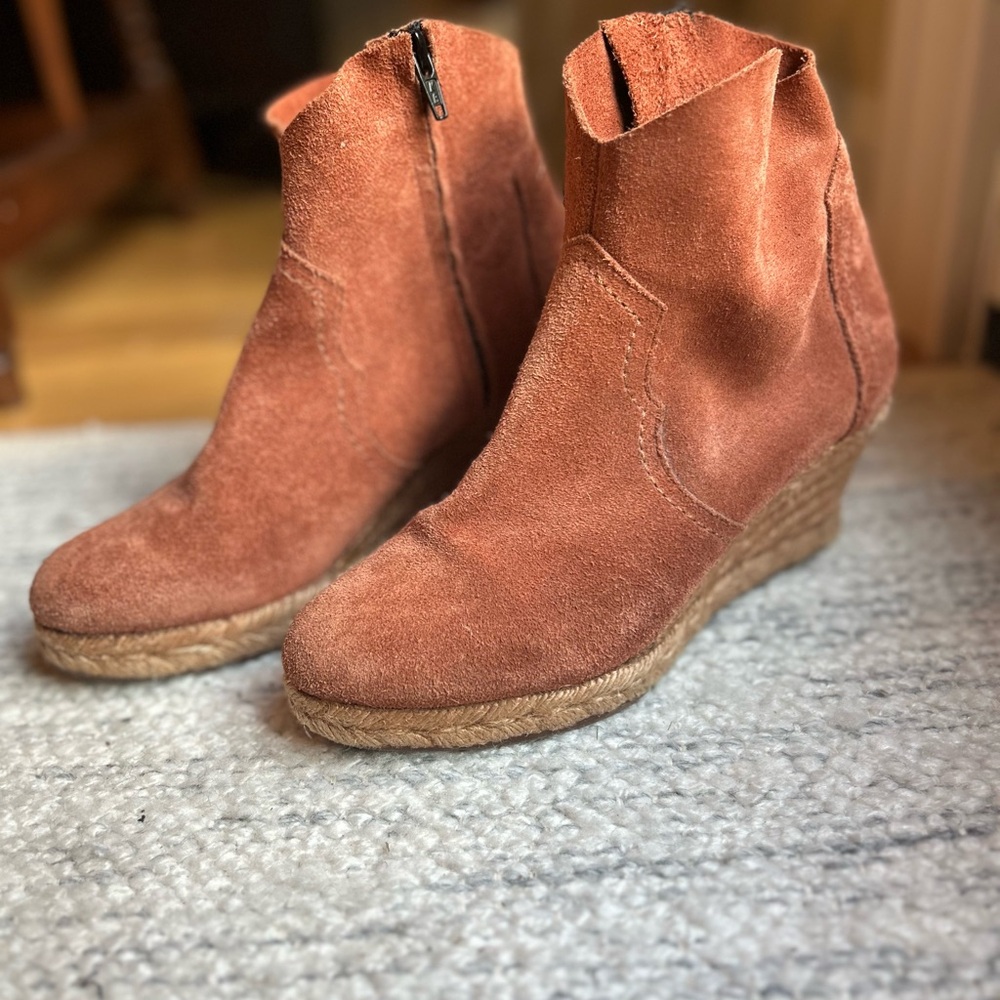 Anthropologie Holding Horses Mamba Women’s Suede Ankle Wedge Boots - Picture 11 of 14
